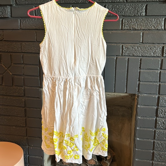 Mini Boden embroidered dress - Picture 3 of 5